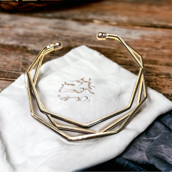 Gold Toned Geometric Bracelet - Picture 2 of 8